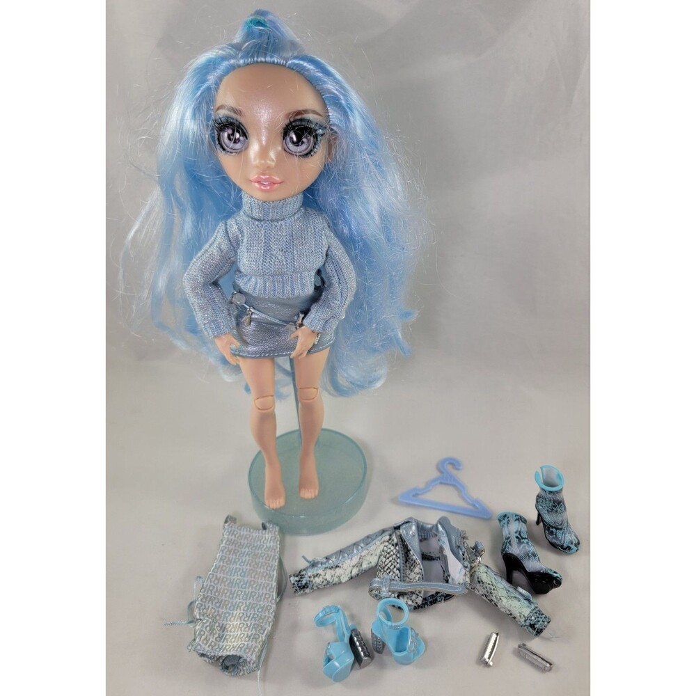 MGA Rainbow High Gabriella Icely Fashion Doll Ice Blue Series 3 W/ 2 Outfits